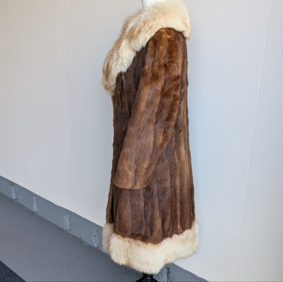 Vintage Mink Fur Coat With Fox Fur Collar And Trim - Picture 11 of 16